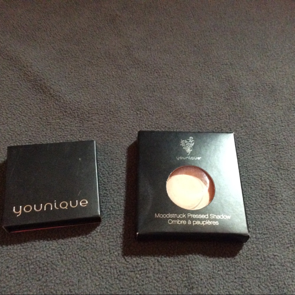 Younique Moodstruck shadow single